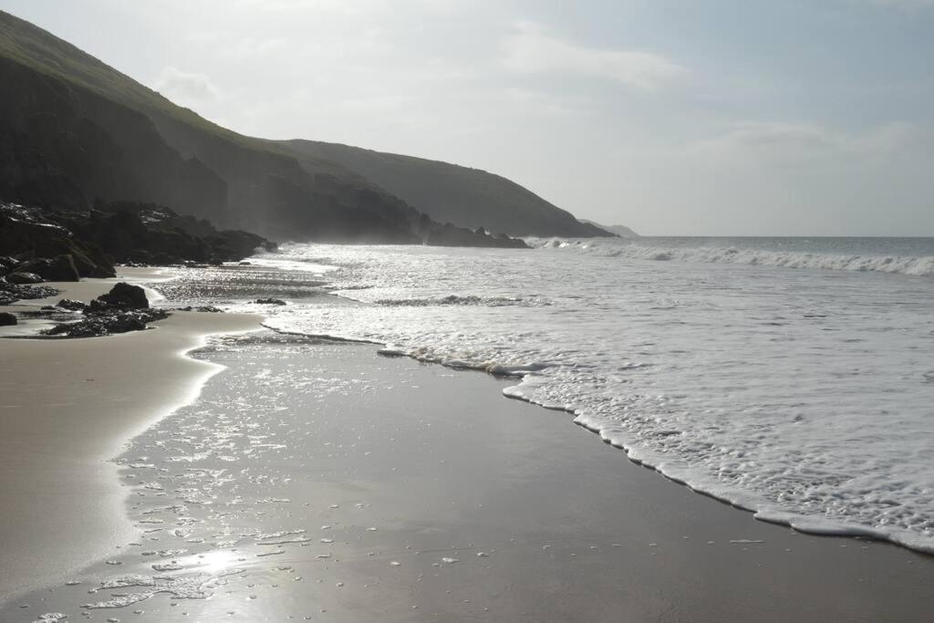 Вилла Galwad Y Mor A Coastal Escape In Pembrokeshire'S National Parks Lamphey Экстерьер фото