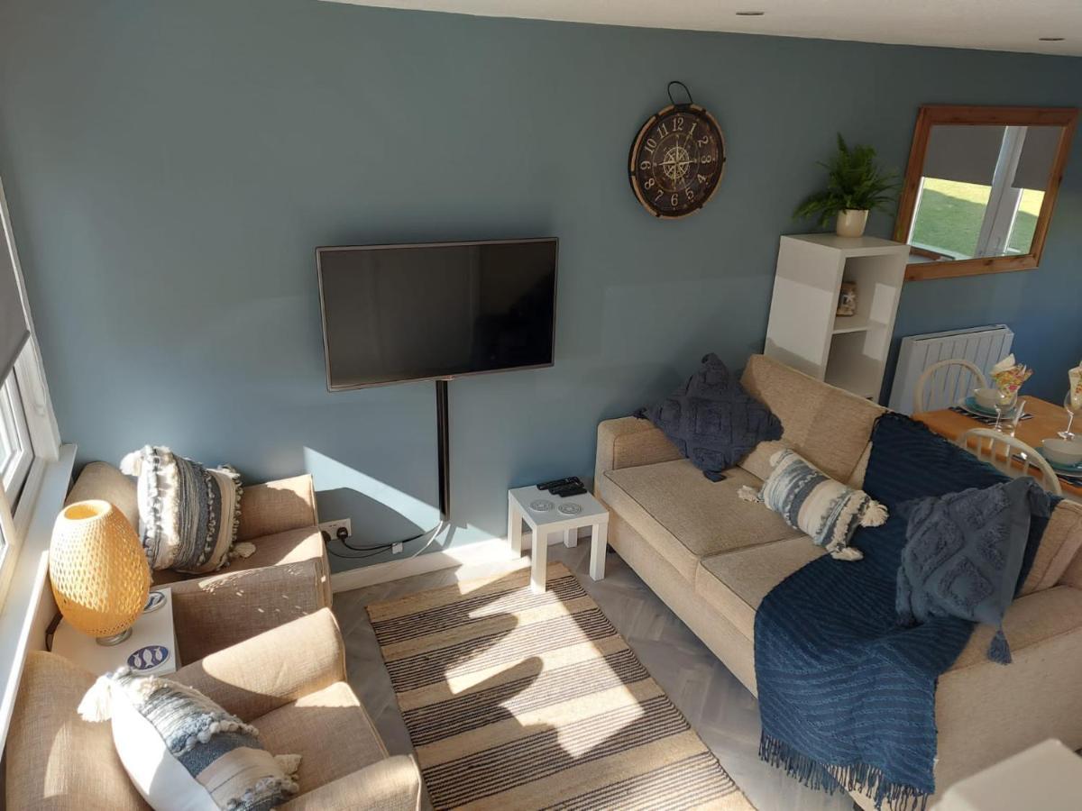 Вилла Galwad Y Mor A Coastal Escape In Pembrokeshire'S National Parks Lamphey Экстерьер фото